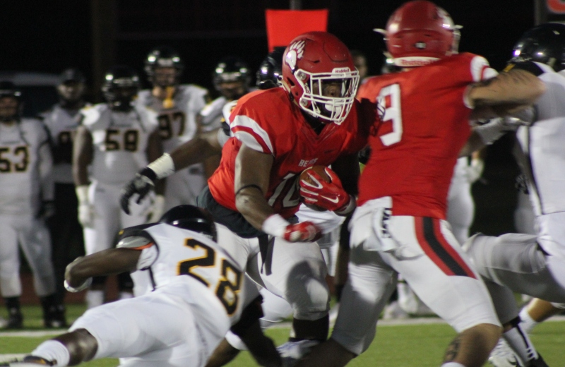 Football Comeback Falls Short in 19-13 Loss to Framingham