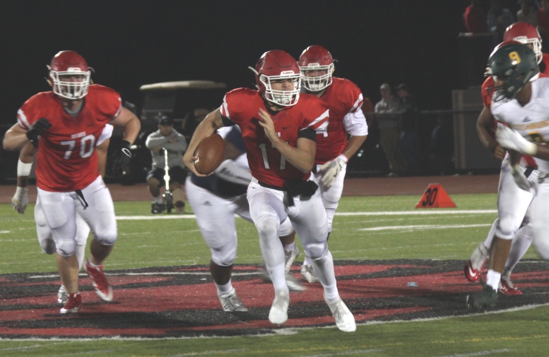 Football Rolls to 42-15 Win over Fitchburg State