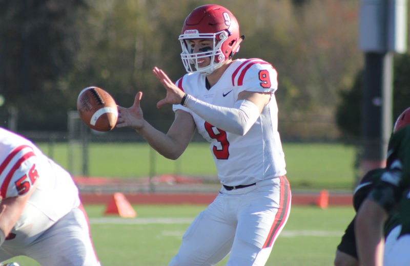 Football Falls to Framingham State, 40-20