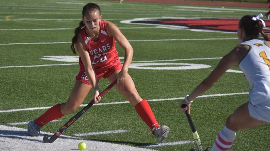 Field Hockey Holds Off Fitchburg State, 2-1
