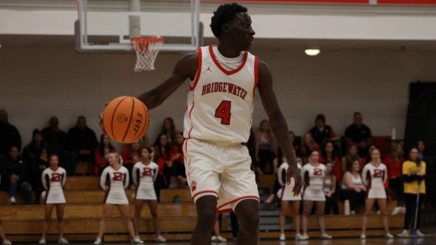 Men's Basketball Outlasts Salve Regina in Double Overtime, 90-89