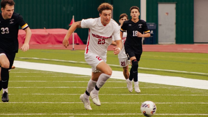 Men's Soccer Posts 3-2 MASCAC Win Over Framingham State