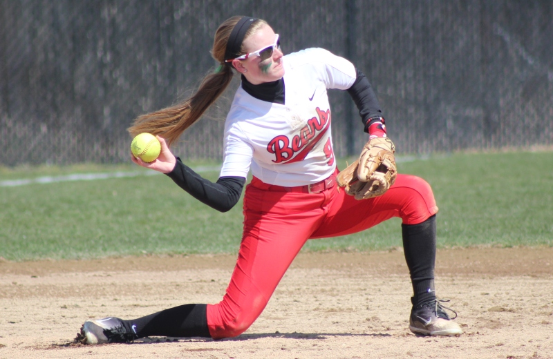 Softball Swept by Worcester State in MASCAC Twinbill
