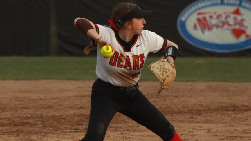 Softball Drops Pair of Game to Plymouth State