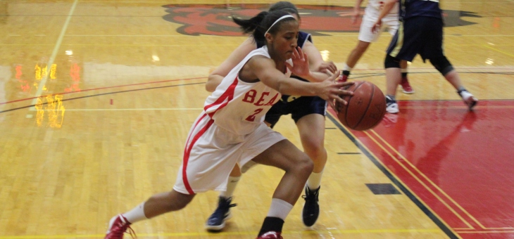 Women's Hoops Falls to Tufts, 74-35