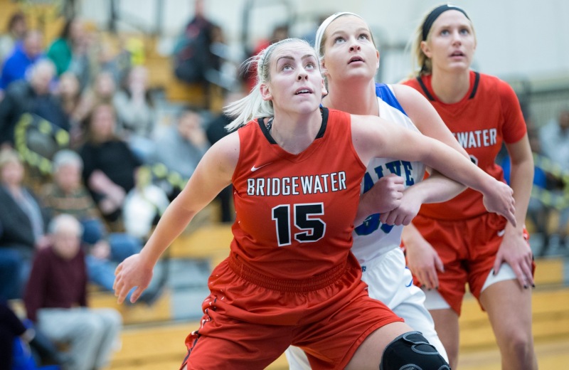 Women's Basketball Falls to Salve Regina, 71-60