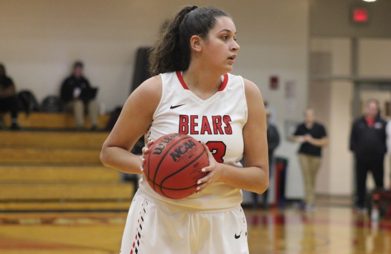 Women's Basketball Falls to Endicott in Season-Opener, 95-69