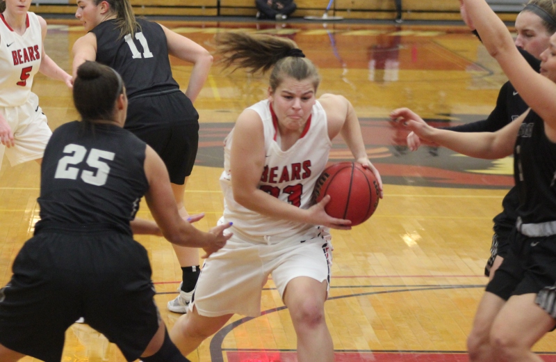 Women's Basketball Falls to #6 Bowdoin in Cave Classic Title Game, 85-73