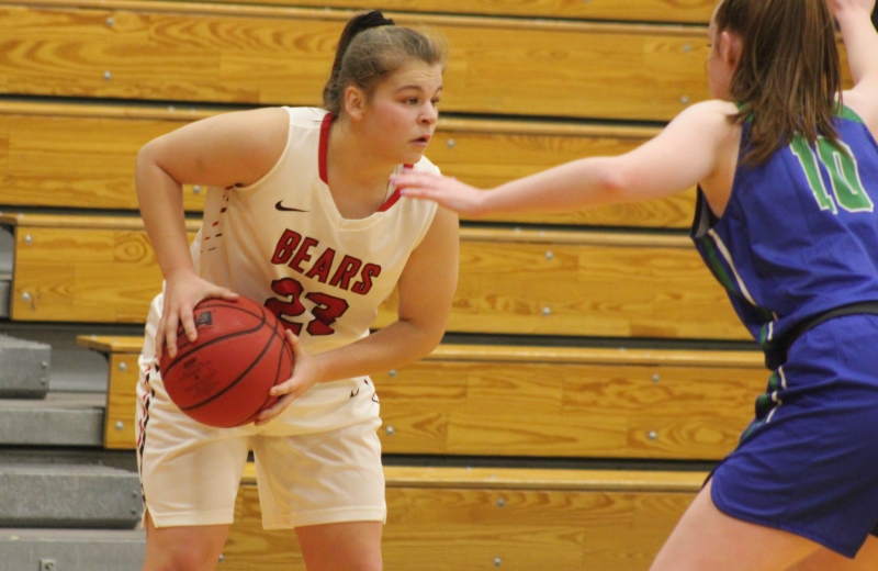 Dziadyk Leads Women's Hoops to 78-57 Win over Salve Regina in Cave Classic Semifinal