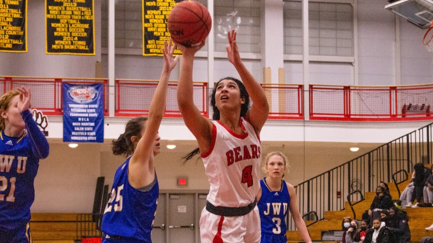 Women's Basketball Rolls to 79-45 Win over Johnson & Wales