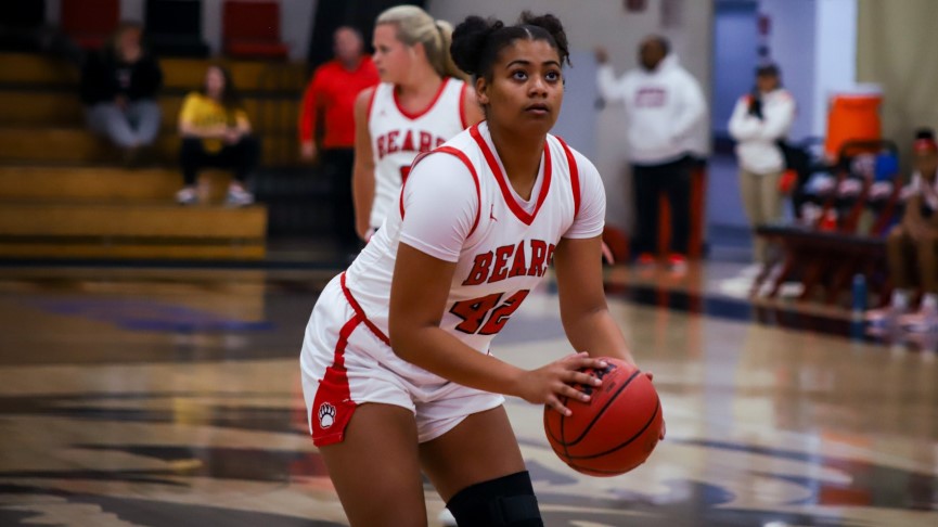 Women's Basketball Downs Worcester State, 83-62, for Fifth Straight Win