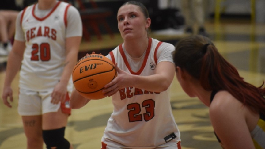 Women's Basketball Secures MASCAC Regular Season Crown Behind Bradbury's 37 Points