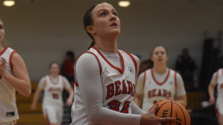 Women's Basketball Downs MCLA, 88-29, for 12th Straight Win