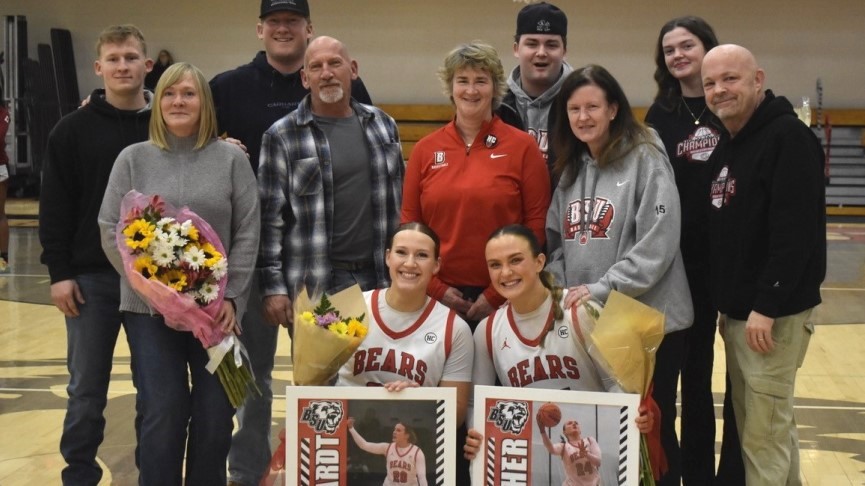 Women's Basketball Runs Winning streak to 10 with 65-46 Senior Day Win Over Anna Maria