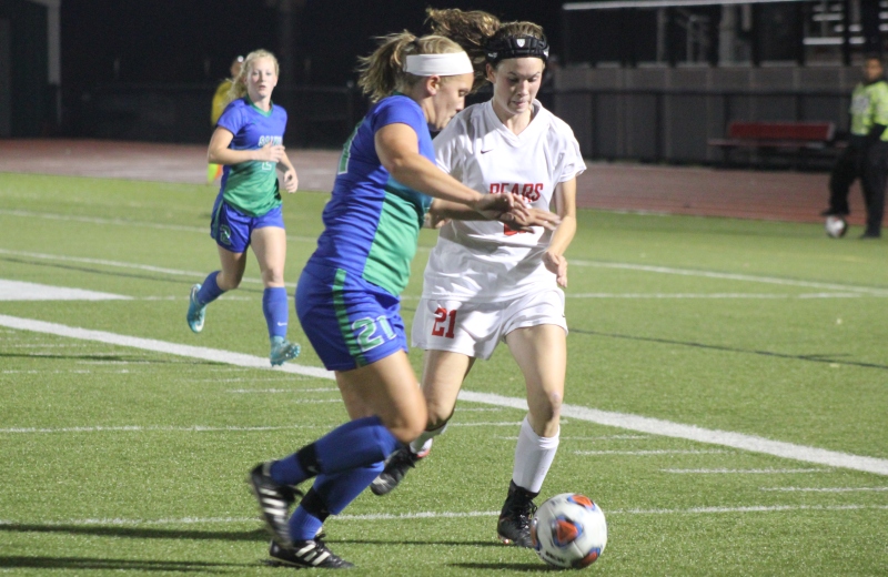 Women's Soccer Falls to Salve Regina in Double Overtime, 1-0