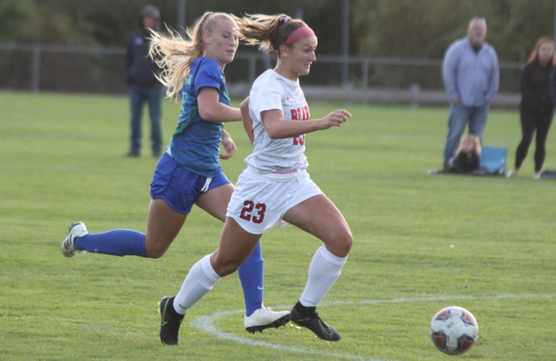 Vincent Leads Women's Soccer to 2-1 Win over Salve Regina