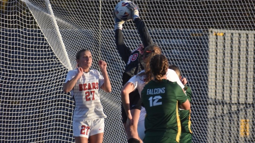 Women's Soccer Battles Fitchburg State to 0-0 Draw on Senior Day
