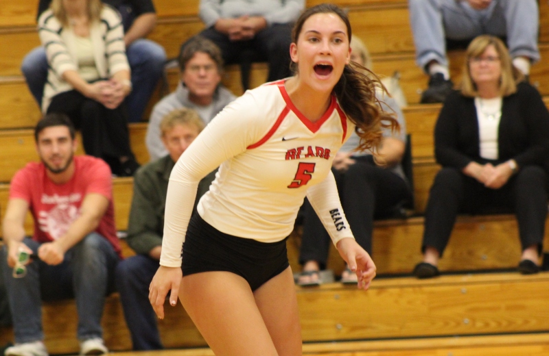Volleyball Drops Pair of Matches at Hall of Fame Invitational