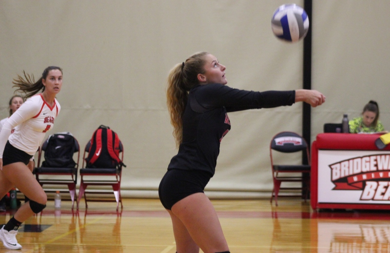 Volleyball Drops Pair of Matches at Tri-Match