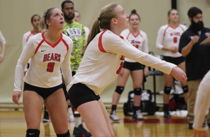 Volleyball Posts 3-2 Comeback Win over UMass Dartmouth
