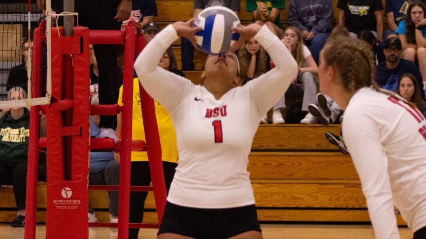 Volleyball Sweeps Anna Maria Tri-Match