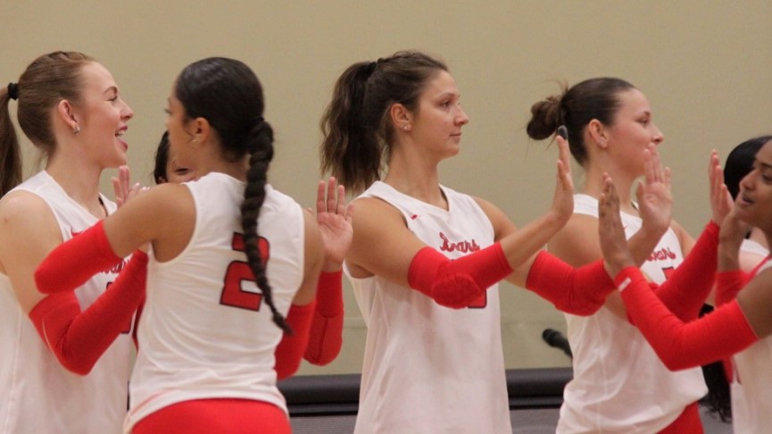 Volleyball Posts 3-1 MASCAC Win Over Salem State